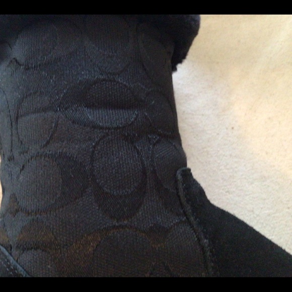🌸🌸Coach Signature Joss Logo Black Faux Fur Lined Boots.🌸🌸 - Picture 6 of 7